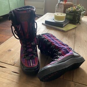 Coach Black Sherpa Trimmed Plaid Quilted Snow Boots Size 6